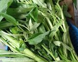 Foto langkah ke 1 dari resep Cah Kangkung Saus Tiram No Hot.