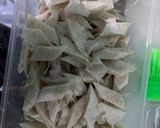 Foto langkah ke 3 dari resep Keripik Kulit Lumpia Pedas Boncabe.
