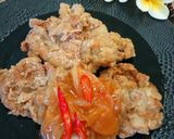 Foto langkah ke 10 dari resep Kulit Ayam Crispy Siram Saus.