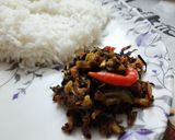 পেঁয়াজ- টমেটো দিয়ে উচ্ছে ভাজা(peyaj tomato diye ucche bhaaja recipe in Bengali) রেসিপির ধাপ 4 ছবি