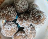 A picture of step 3 of Choco coconut ladoos.