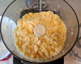 A picture of step 4 of Mung Bean Cakes.