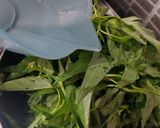 Foto langkah ke 2 dari resep Kangkung Rawit Saos Tiram.