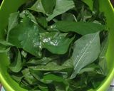 Foto langkah ke 1 dari resep Gulai Daun Singkong.