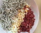 Foto del paso 1 de la receta Calamares rellenos de gulas en salsa de almendras e higos