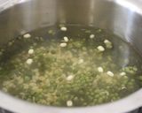 A picture of step 2 of Mooga molya randay (Green sprouts gravy).