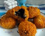 Foto langkah ke 5 dari resep Bola Bola Pisang Isi Coklat.