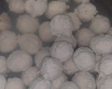Foto langkah ke 3 dari resep Bakso sapi asli kenyal.