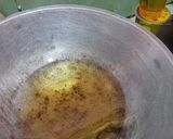 Foto langkah ke 5 dari resep Ayam Goreng Kremes.