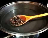 Foto del paso 3 de la receta: Sopa de alubias negras con bacon al aroma de lovage