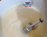 A picture of step 2 of Vanilla Cake (using veg. oil).