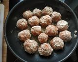 Pulpety z baraniny w sosie pieczarkowym krok przepisu 5 zdjęcie