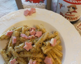 Foto del passaggio 4 della ricetta Casarecce con pesto di pistacchio e stelline di mortadella