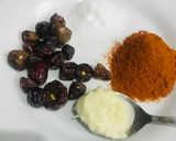 A picture of step 1 of Timator ki bhune wi chutney.