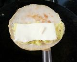 A picture of step 4 of Cheese Dhosa Sandwich.