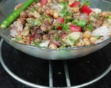 A picture of step 4 of Matar Chaat (dry peas chaat).