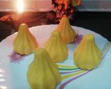 A picture of step 10 of Mawa Kesar Modak.