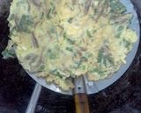 Foto langkah ke 2 dari resep Omelet daging.