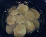 A picture of step 3 of Aloo k Pakoray.