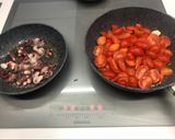 A picture of step 2 of Paccheri with Seafood.