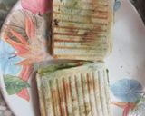 A picture of step 6 of Vegetable sandwich with tomato soup.
