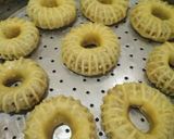 Foto langkah ke 8 dari resep كعك المنقوش(kue ukir) kue kering khas algeria.