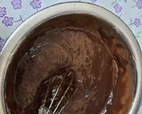 A picture of step 3 of Chocolate choco chips cake.