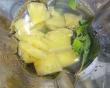 Foto langkah ke 3 dari resep Jus Kemonnas (Kemangi - Lemon - Nanas).