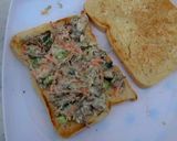 A picture of step 3 of Chicken veg sandwich.