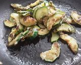 Foto del paso 5 de la receta: Calabacines salteados con salsa agridulce y arroz!!! 🥒🌶🍱🥗🍚
