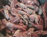 A picture of step 2 of Beef, Onion, and Broccoli Stirfry.