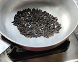 A picture of step 1 of Sweet bittergourd seeds ki chutney.