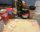 Foto del paso 1 de la receta: Tallarines a la puttanesca (salsa del 😈/666)