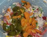 A picture of step 5 of Tuna & Bell Peppers Salad w/ Egg Whites.