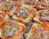 Foto langkah ke 3 dari resep Pizza Mini Roti Tawar.