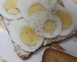 A picture of step 2 of Egg and Salaami Sandwich.