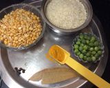 A picture of step 1 of Dal khichdi.