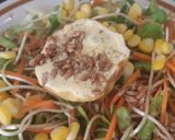รูปขั้นตอนการทำที่ 5 ของ สลัดครีมเสาวรส/Passion Fruit Salad Dressing with Passion Seeds