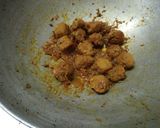 A picture of step 3 of सोया chunks मसाला.