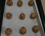 Foto langkah ke 4 dari resep Chewy and Soft Chocochips Cokies.