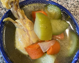 Foto del paso 1 de la receta: Consomé de pollo