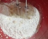 A picture of step 4 of Frosting sugar cookies.