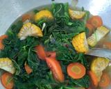 Foto langkah ke 4 dari resep Sayur Bening Bayam Jagung Wortel.