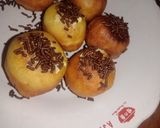 Foto langkah ke 7 dari resep Roti Goreng Isi Sosis dan Seres.