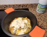 Foto del paso 4 de la receta: Muslitos de pollo en salsa