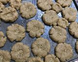 A picture of step 3 of Pear and ginger cookie crumble.
