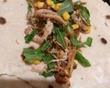 Foto del paso 5 de la receta: Wraps de pollo, rúcula y legumbres