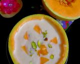 A picture of step 3 of Musk melon lassi.