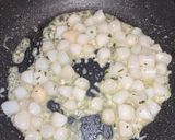 A picture of step 5 of Garlic Butter Bay Scallops.