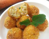 Foto langkah ke 7 dari resep Bola-bola nasi ayam wortel.